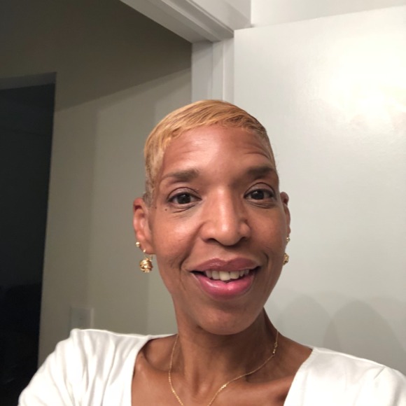 Meet your Posher, Olivia - Picture 1 of 1